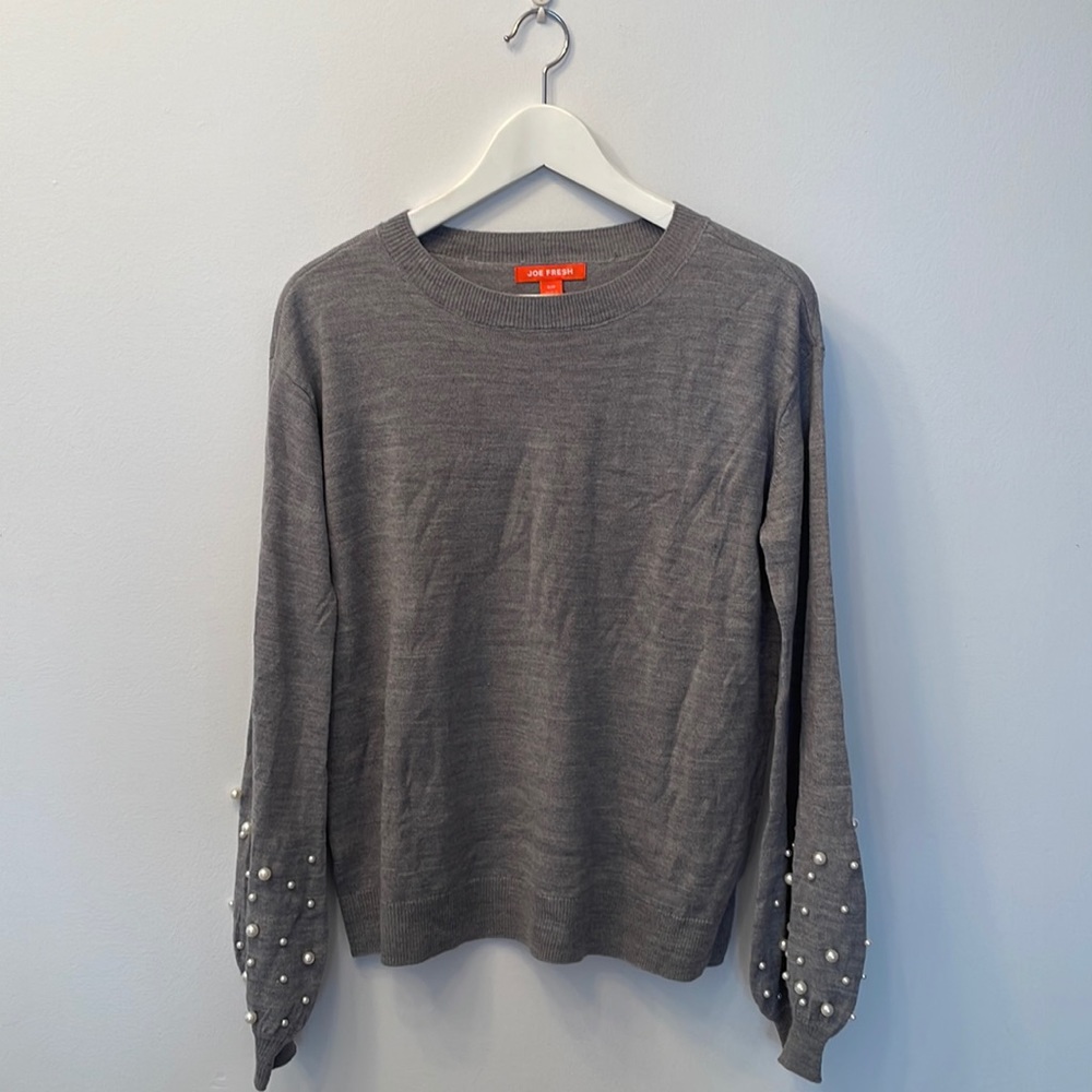Ballon sleeve merino sweater with pearl details